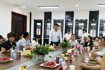 河南省房地產商會及企業(yè)領導蒞臨豐營家居指導，共促企業(yè)管理提升